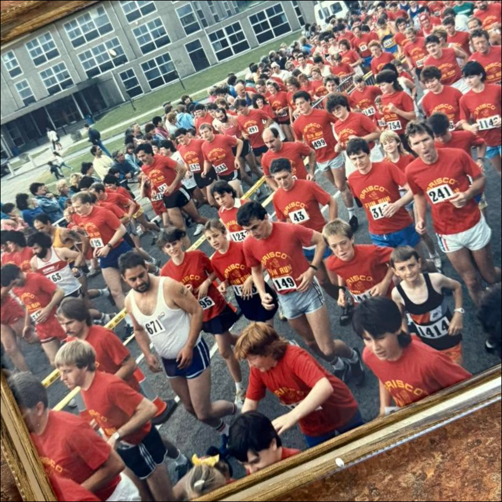 Historic mass start of the BRISCO Gorseinon Fun Run